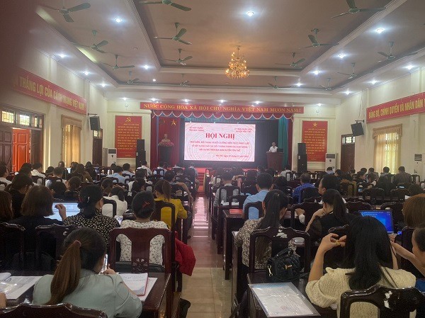 Hội nghị phổ biến, đối thoại và bồi dưỡng kiến thức pháp luật về xây dựng tại huyện Yên Thế