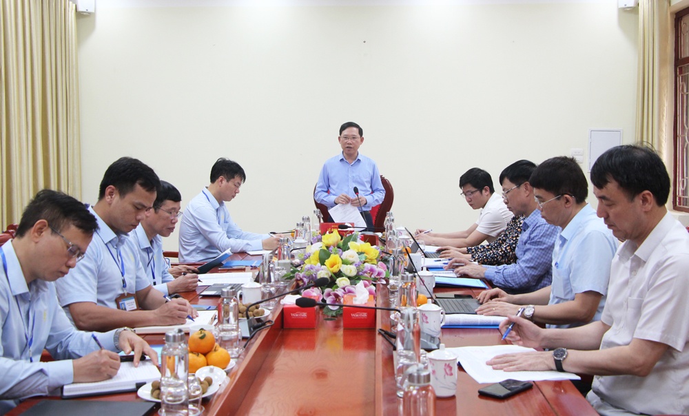 Chủ tịch UBND tỉnh Lê Ánh Dương làm việc tại Sở xây dựng